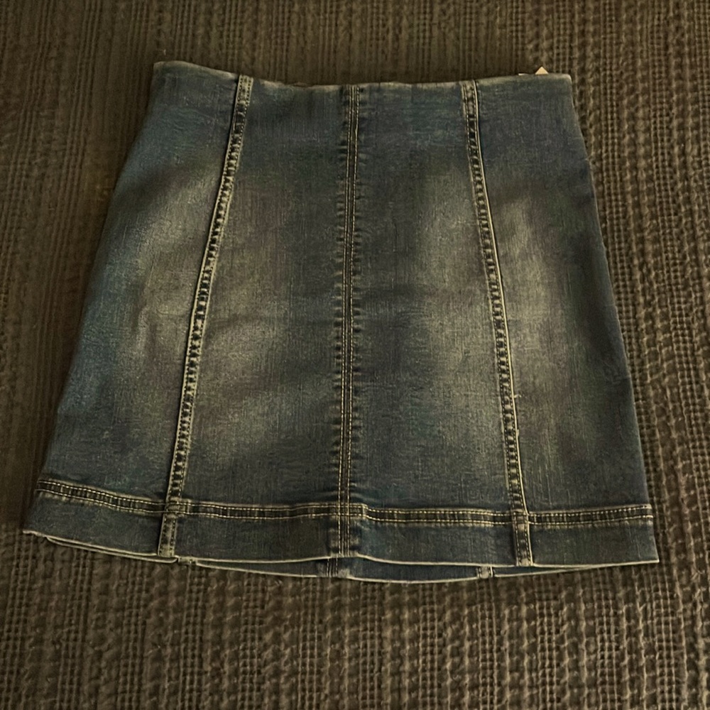 Skirt ladies size 3 or 26 Waist denim blue Jean stretchy
